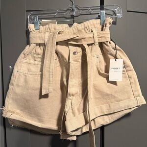 NWT Forever 21 Paperbag tan denim shorts - Size 29
